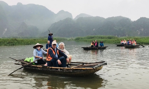 8 tháng đã gần về đích, Việt Nam có nên nâng mục tiêu đón khách quốc tế?