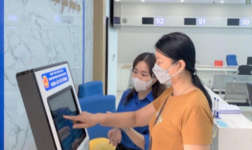 VCCI đề xuất mạnh tay miễn, giảm lệ phí sử dụng dịch vụ công trực tuyến