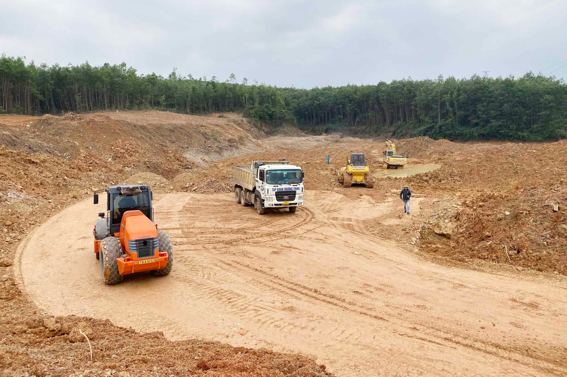Bộ Giao thông vận tải giải ngân khoảng 49.723 tỷ đồng, đạt khoảng 52% kế hoạch năm và đạt 95% kế hoạch các chủ đầu tư đăng ký.
