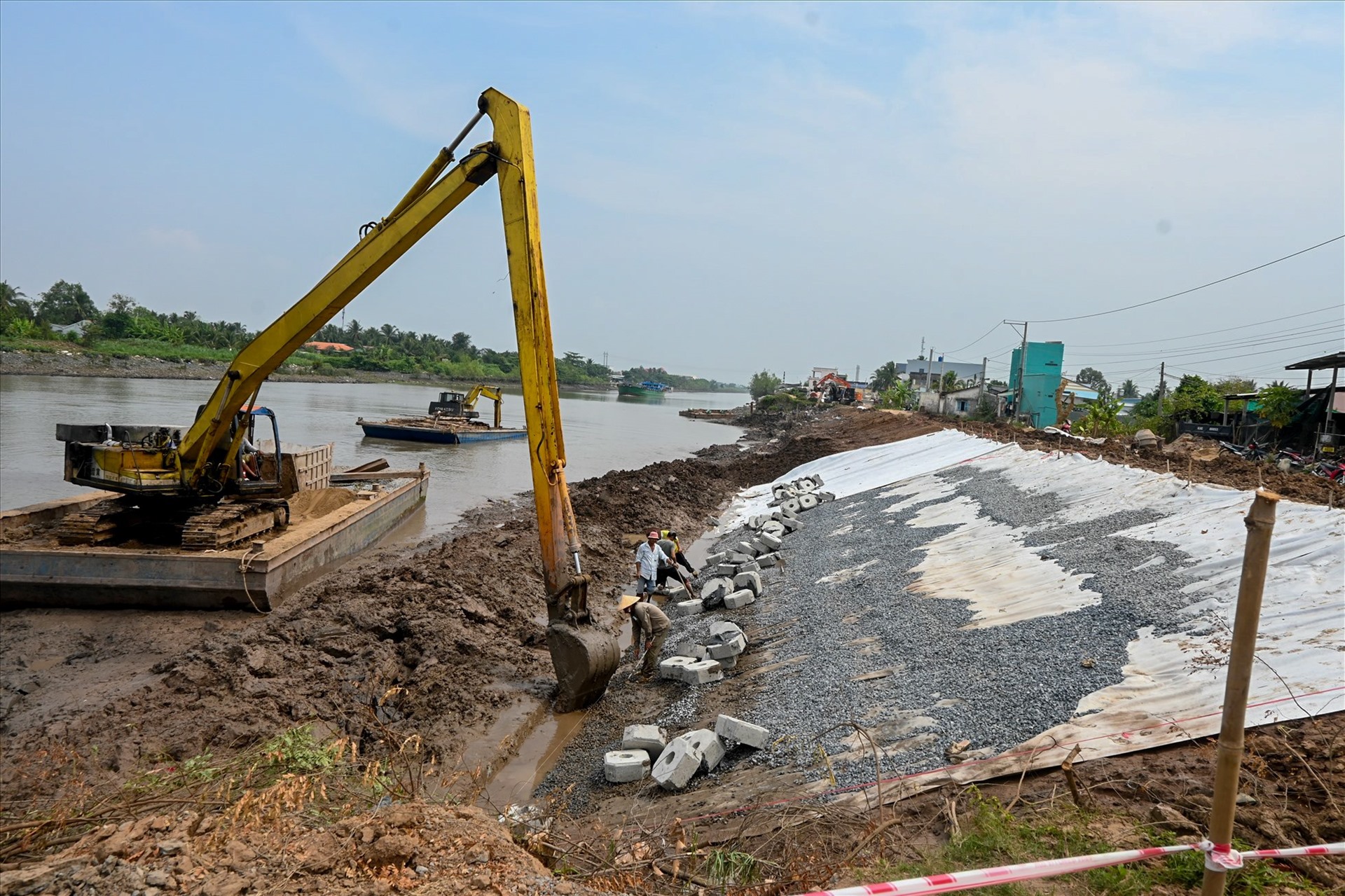 Tiền Giang là một trong những địa phương dẫn đầu về tỷ lệ giải ngân.Tỉnh đang tiếp tục bổ sung kế hoạch đầu tư công 2023 thêm 816 tỷ đồng.
