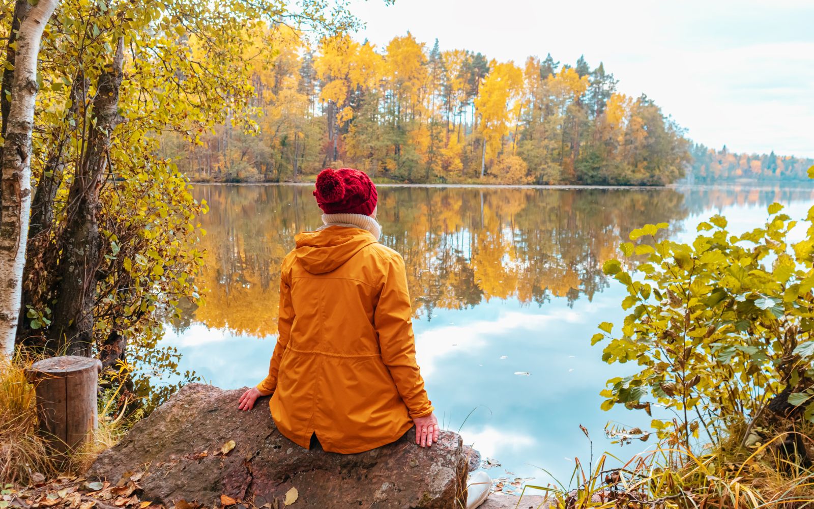 Kh&ocirc;ng chỉ Đ&ocirc;ng Bắc &Aacute;, c&aacute;c c&ocirc;ng ty lữ h&agrave;nh cho biết hiện tại cũng c&oacute; rất nhiều kh&aacute;ch Việt quan t&acirc;m v&agrave; đăng k&yacute; tour ch&acirc;u &Acirc;u m&ugrave;a thu.