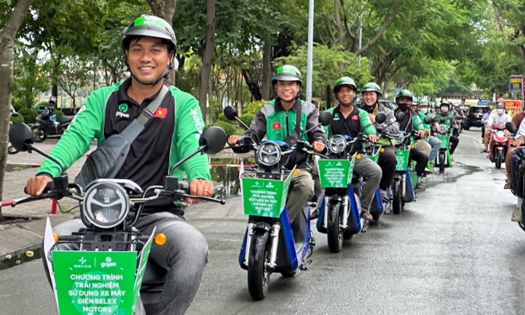 Gojek hợp tác Selex Motors đưa xe máy điện vận chuyển, giao đồ ăn từ ngày 6/9.