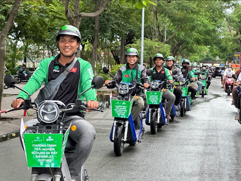Gojek hợp tác Selex Motors đưa xe máy điện vận chuyển, giao đồ ăn từ ngày 6/9.