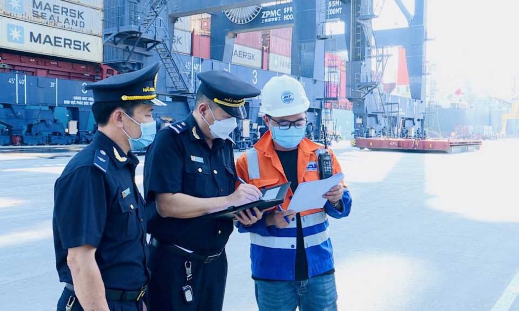 Năm 2023, ngành hải quan đặt ra 10 nhóm chỉ tiêu cải cách hành chính, đơn giản hóa thủ tục hải quan, tạo thuận lợi thương mại.