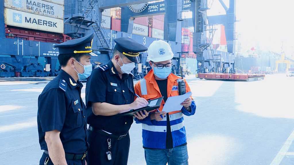 Năm 2023, ngành hải quan đặt ra 10 nhóm chỉ tiêu cải cách hành chính, đơn giản hóa thủ tục hải quan, tạo thuận lợi thương mại.