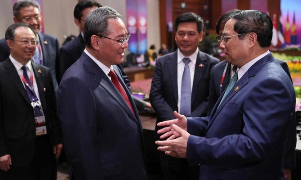 Thủ tướng Chính phủ Phạm Minh Chính đã có cuộc gặp với Thủ tướng Trung Quốc Lý Cường nhân dịp tham dự Hội nghị Cấp cao ASEAN lần thứ 43 và các hội nghị liên quan tại Jakarta - Ảnh: VGP.