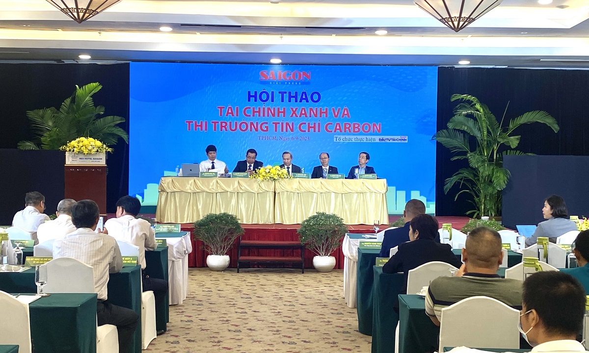 Các diễn giả tham gia thảo luận tại hội thảo 