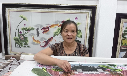 Tâm sự của một nghệ nhân làng thêu Quất Động