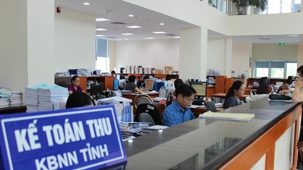 Thu ngân sách tháng 8 giảm mạnh