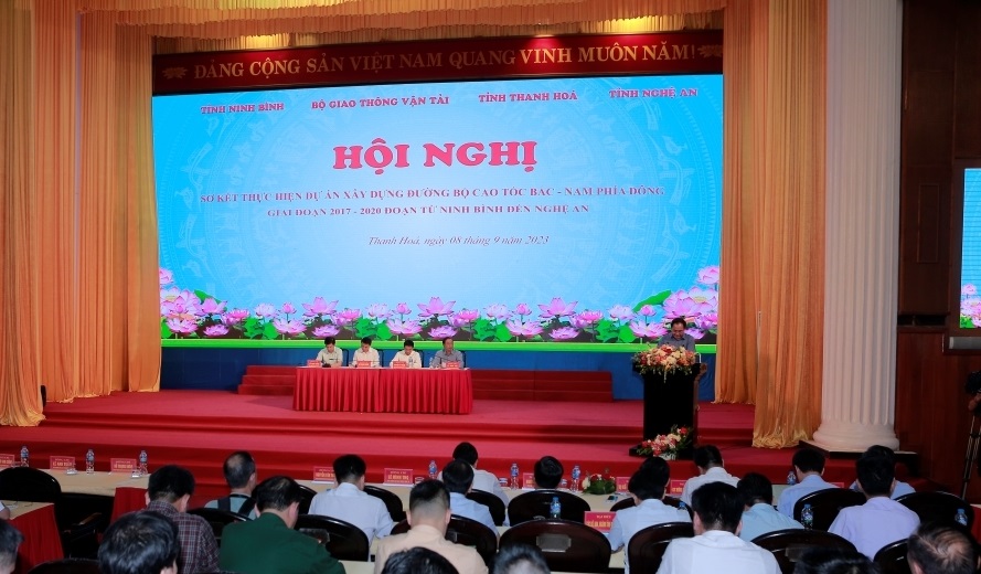 Đại diện các đơn vị tham gia thực hiện dự án phát biểu tại hội nghị.