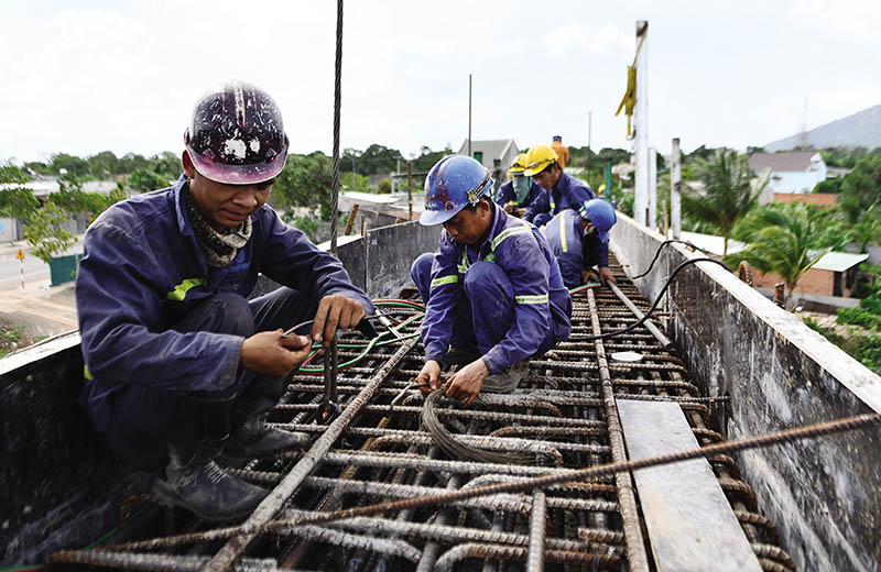 Tổng số vốn đầu tư đã được các bộ, cơ quan trung ương và địa phương phân bổ trên 730.000 tỷ đồng, đạt 103,37% kế hoạch vốn Thủ tướng giao.