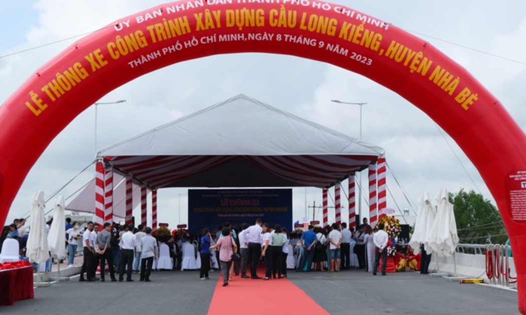 Công trình cầu Long Kiểng hoàn thành và đưa vào sử dụng vào sáng ngày 08/9/2023 sau 22 năm khởi động. Ảnh: Hà Mai.