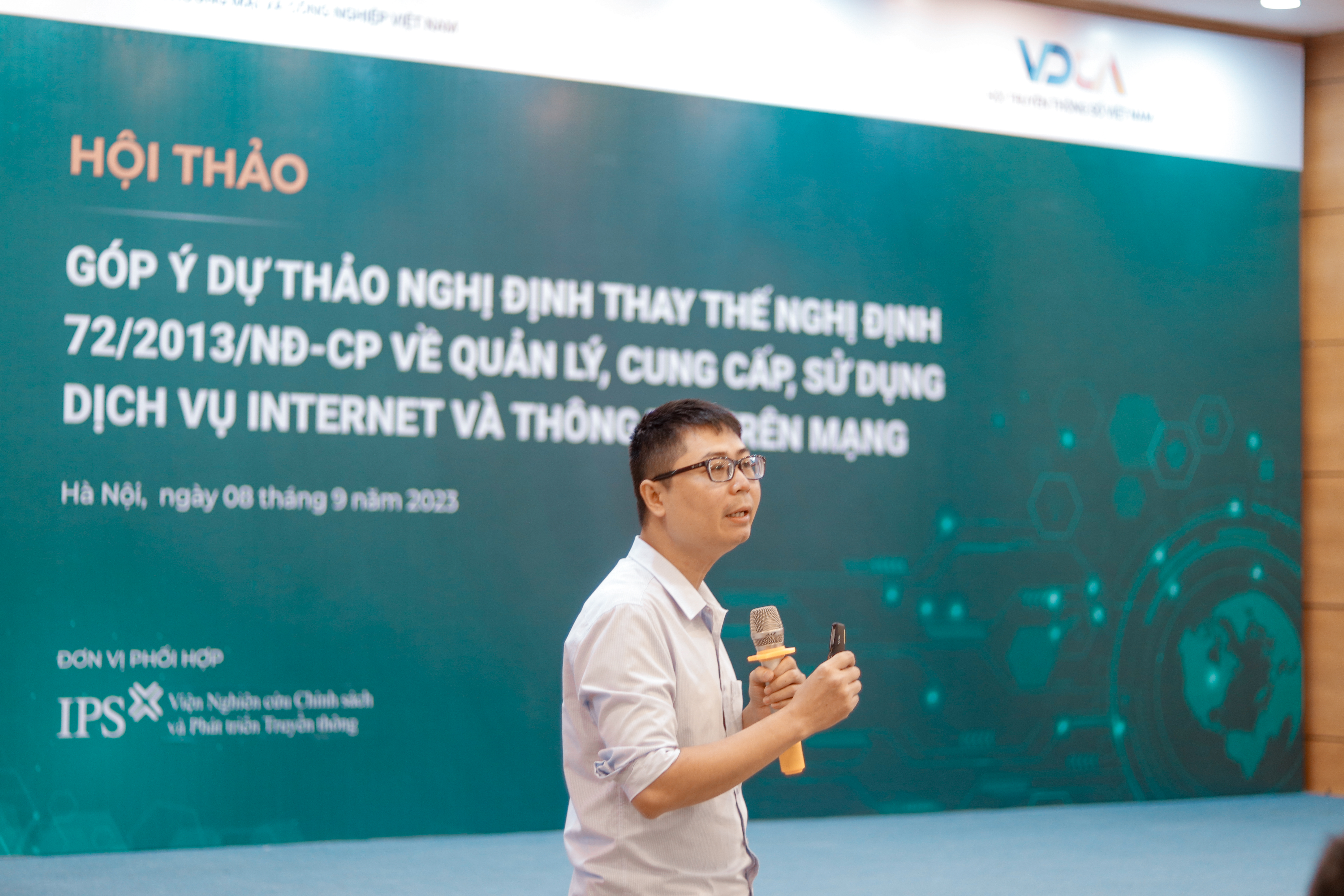 &Ocirc;ng Nguyễn Quang Đồng, Viện trưởng IPS ph&aacute;t biểu tại hội thảo.