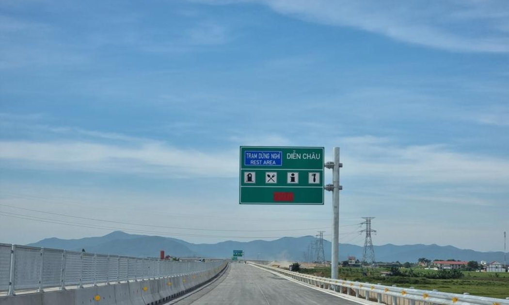 Cao tốc Bắc - Nam phía Đông giai đoạn 2017-2020 dài 652,8km. Đến nay, hoàn thành đưa vào khai thác 8/11 dự án.