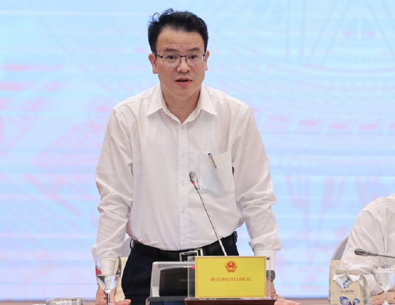 Thứ trưởng Bộ Kế hoạch v&agrave; Đầu tư Trần Quốc Phương: 