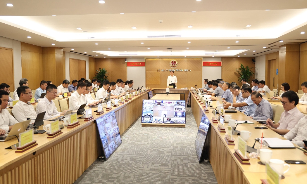 Bộ trưởng Nguyễn Mạnh Hùng chủ trì Hội nghị giao ban quản lý nhà nước với 63 Sở Thông tin và Truyền thông