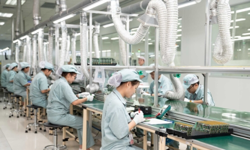 Phát triển công nghiệp ICT trong khu vực không đồng đều