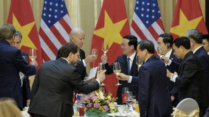 State President hosts banquet for US President Biden