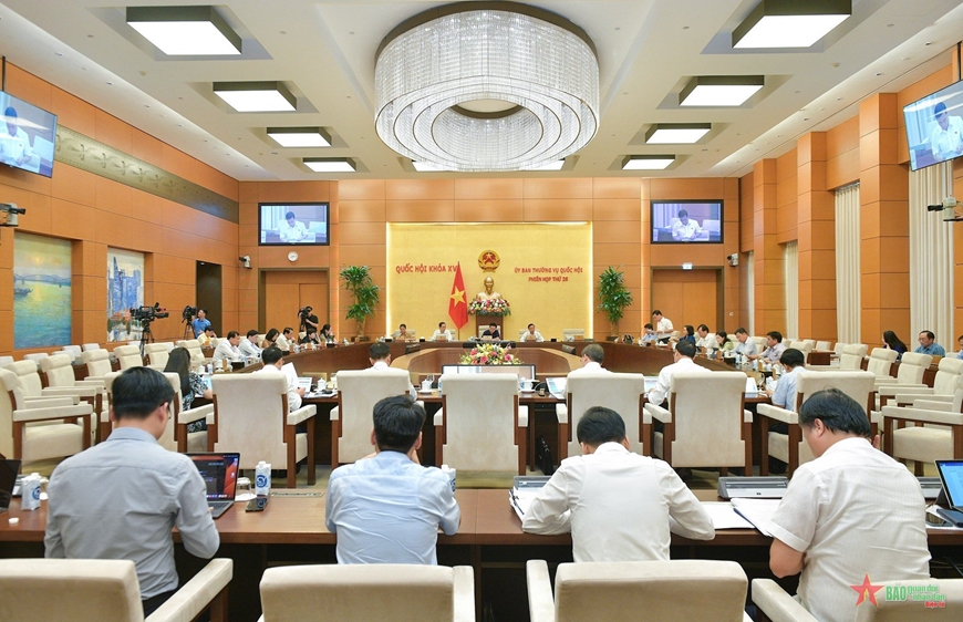  Phiên họp sáng 13-9 của Ủy ban Thường vụ Quốc hội. Ảnh: TTXVN