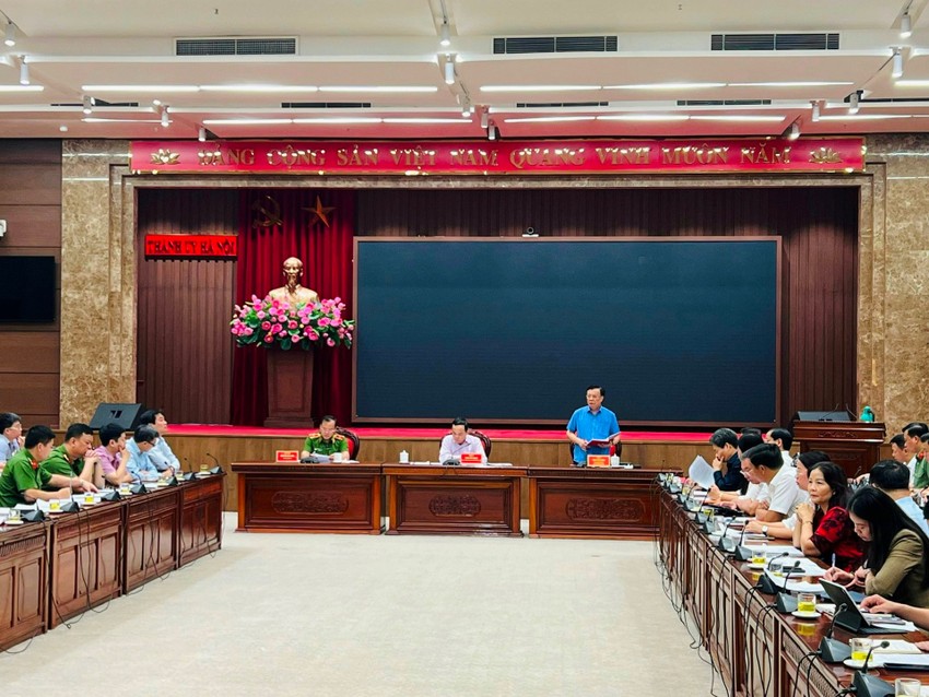  Bí thư Thành ủy Hà Nội Đinh Tiến Dũng nêu rõ, đây là vụ việc đặc biệt nghiêm trọng, cần sự vào cuộc của cả hệ thống chính trị trong việc hỗ trợ những nạn nhân và những trường hợp bị ảnh hưởng do đám cháy.