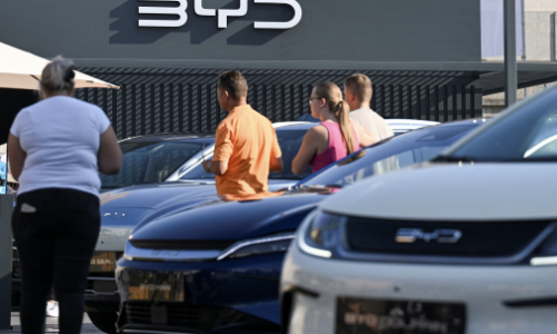 Ô tô điện Trung Quốc tràn ngập thị trường, châu Âu mở điều tra chống trợ cấp