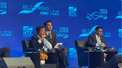 Minister: Vietnam rolls out red carpet for foreign investors