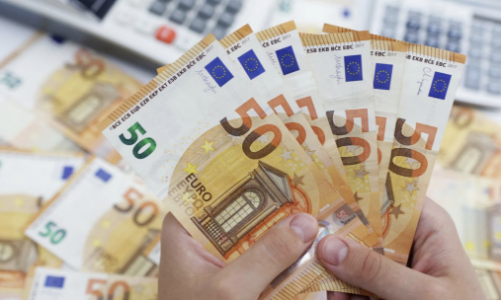 ECB tăng lãi suất lên mức cao chưa từng thấy