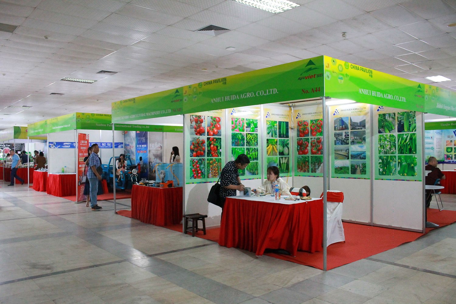Gian hàng của các doanh nghiệp nước ngoài tại AgroViet 2023.