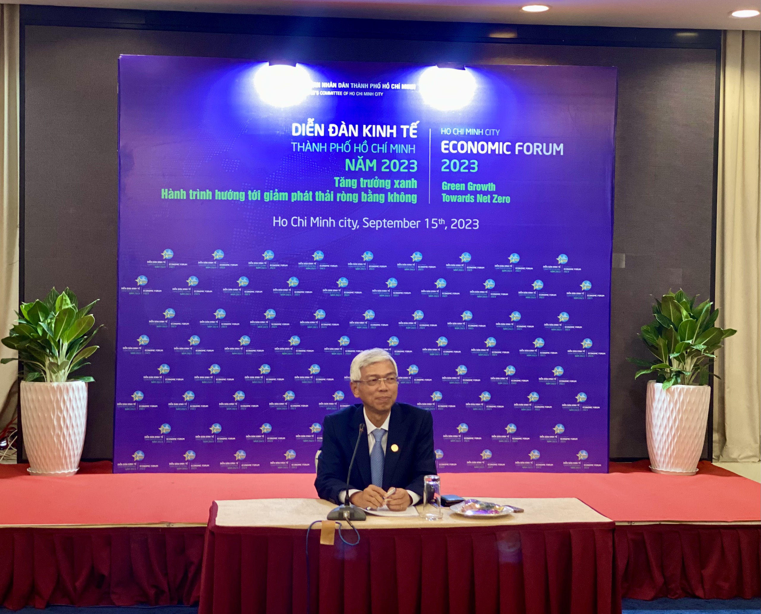  Phó chủ tịch UBND TP.HCM Võ Văn Hoan phát biểu tại buổi họp báo kết luận Diễn đàn Kinh tế TP.HCM diễn ra vào chiều ngày 15/09.