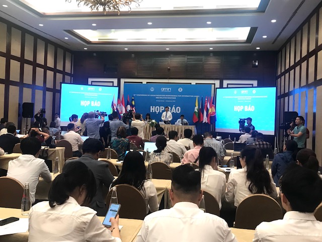 Toàn cảnh buổi họp báo Hội nghị Bộ trưởng Thông tin ASEAN lần thứ 16 (16th AMRI). Ảnh: Ngô Anh Văn.