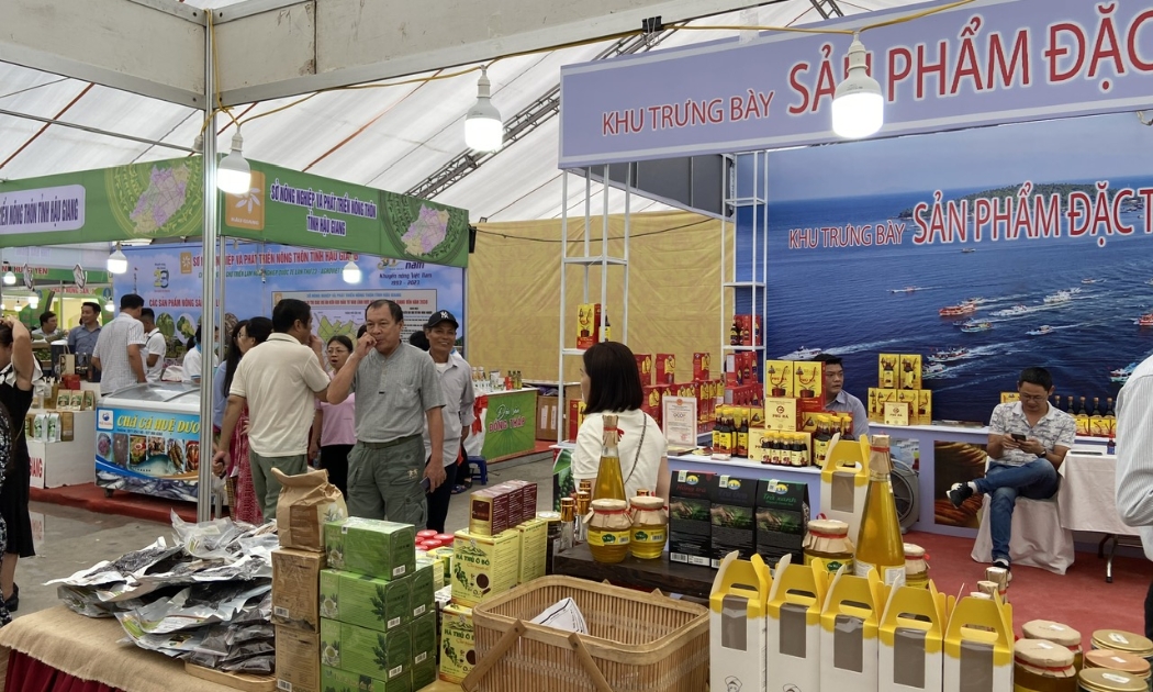 Sản phẩm địa phương tại triển lãm AgroViet 2023.