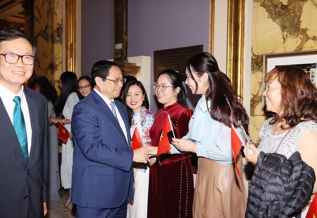 Prime Minister Pham Minh Chinh meets with the Vietnamese community in the US. Photo: VGP