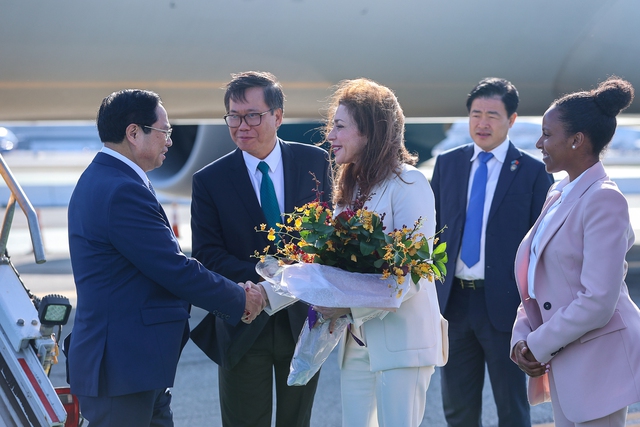 Trước đó, ra sân bay đón Thủ tướng Chính phủ Phạm Minh Chính và đoàn đại biểu Việt Nam có đại diện chính quyền thành phố San Francisco - Ảnh: VGP.