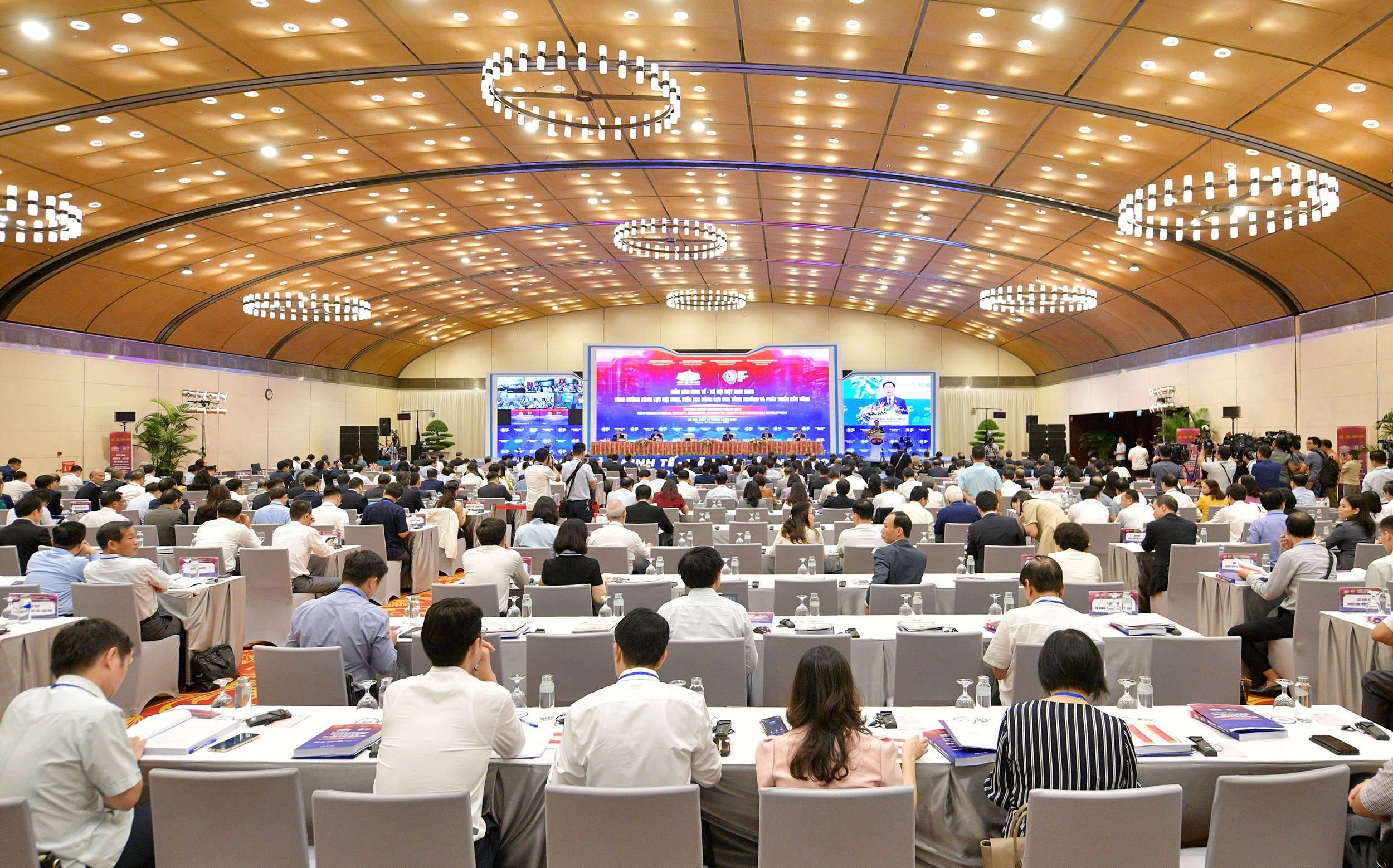 To&agrave;n cảnh&nbsp;Diễn đ&agrave;n Kinh tế - X&atilde; hội Việt Nam&nbsp;thường ni&ecirc;n lần thứ 3.