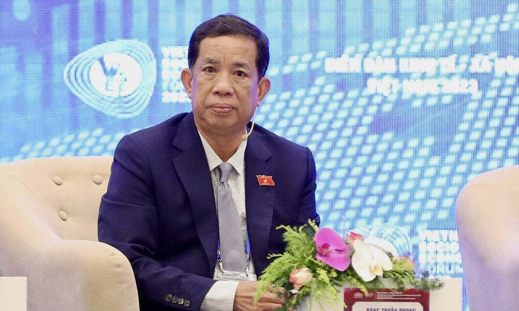 Phó Chủ nhiệm Ủy ban Xã hội của Quốc hội Đặng Thuần Phong nhấn mạnh vấn đề hưởng bảo hiểm xã hội một lần cần tính toán kỹ. Ảnh - Việt Dũng.