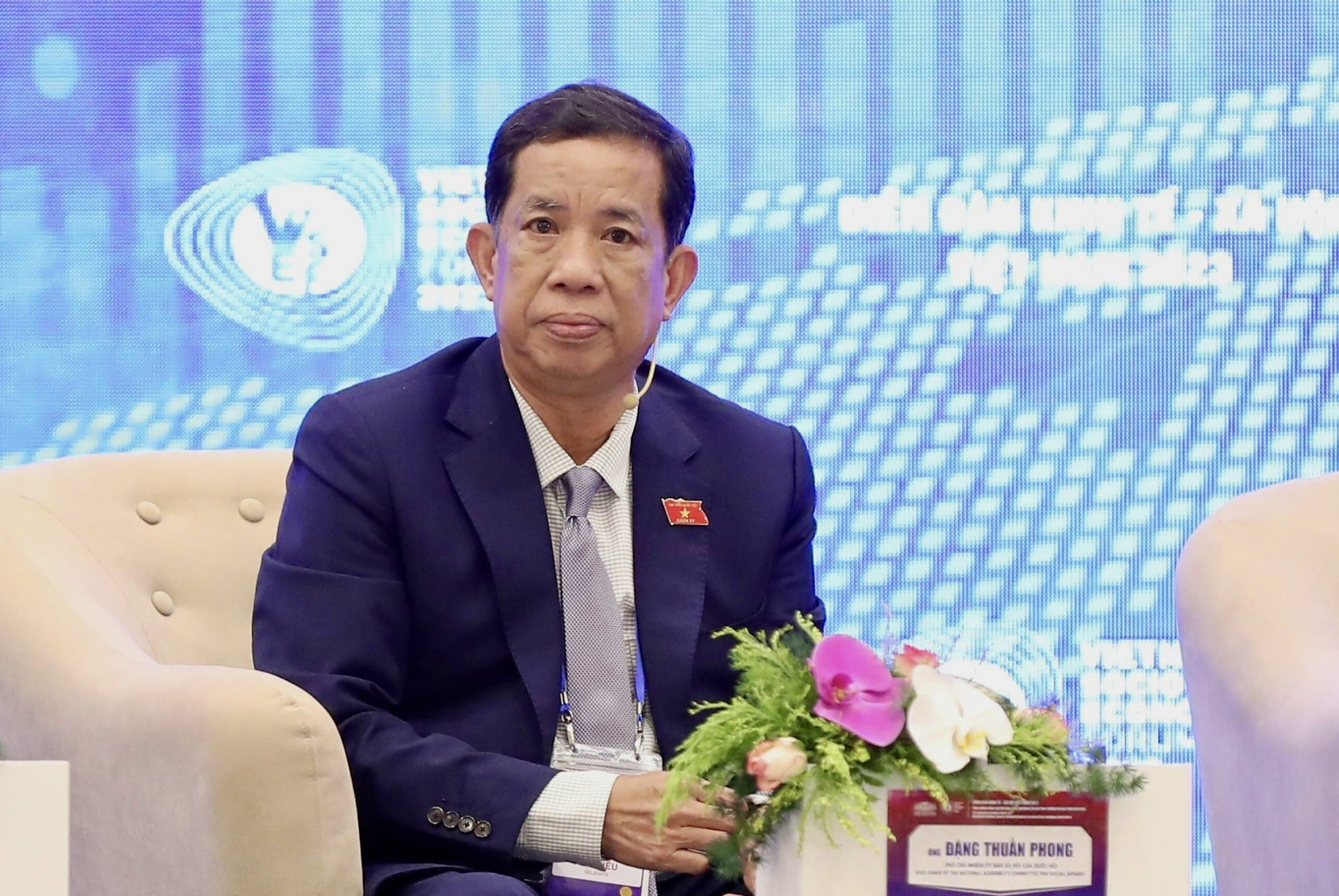 Phó Chủ nhiệm Ủy ban Xã hội của Quốc hội Đặng Thuần Phong nhấn mạnh vấn đề hưởng bảo hiểm xã hội một lần cần tính toán kỹ. Ảnh - Việt Dũng.