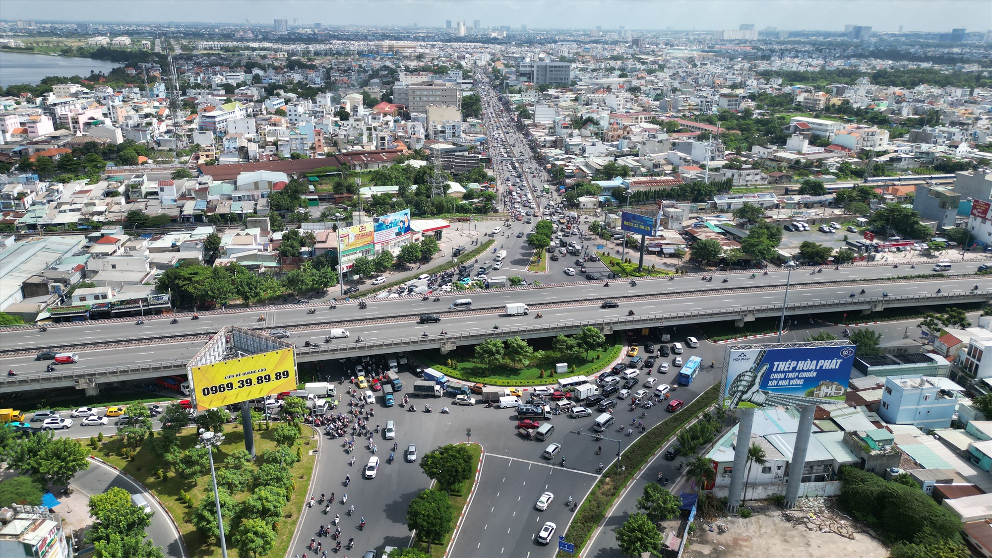 Các dự án khi hoàn thành giúp cải thiện năng lực thông hành, giảm ùn tắc giao thông tại TP.HCM - Ảnh minh họa