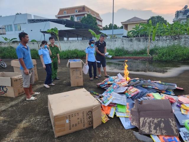 Lực lượng Quản lý thị trường Thanh Hóa xử lý hàng hóa vi phạm