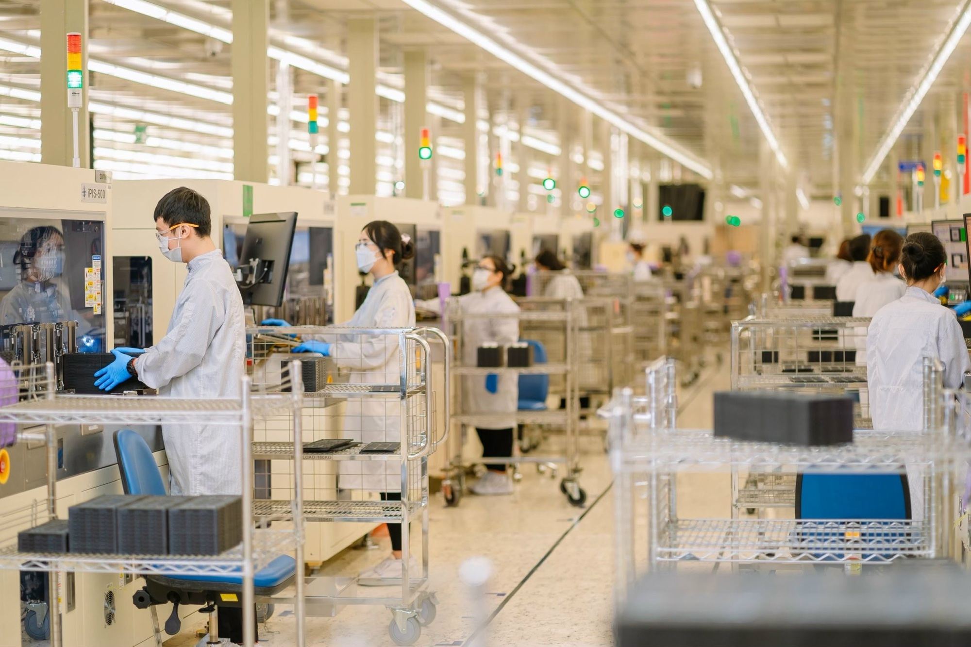 Nhà máy lắp ráp và thử nghiệm vi mạch điện tử của Công ty TNHH Intel Products Việt Nam