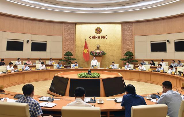 Deputy Prime Minister Tran Luu Quang chairing the meeting. Photo: VGP