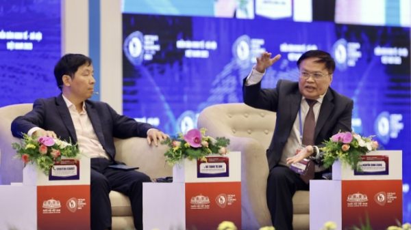 TS. Nguyễn Đình Cung: 