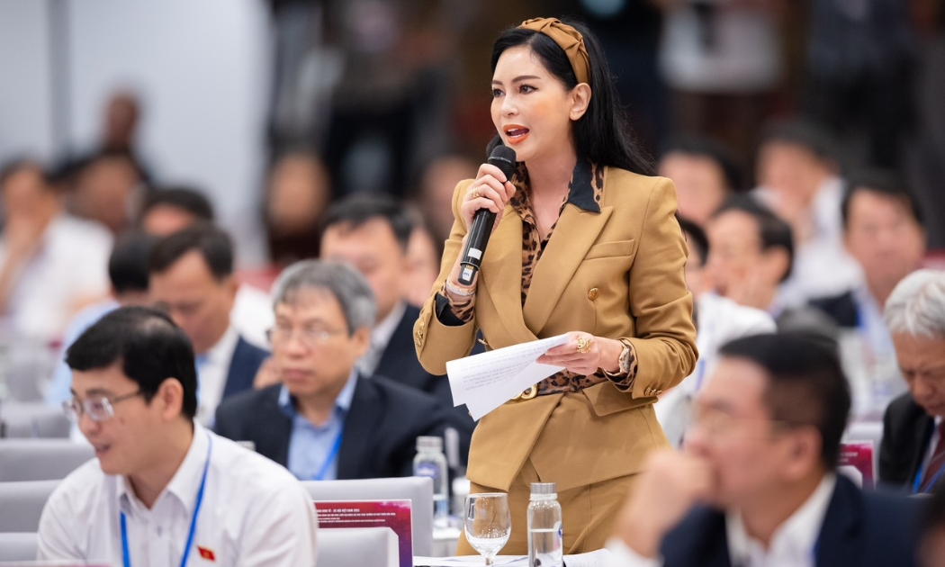Bà Lê Hồng Thuỷ Tiên, Tổng giám đốc điều hành Tập đoàn Liên Thái Bình Dương.