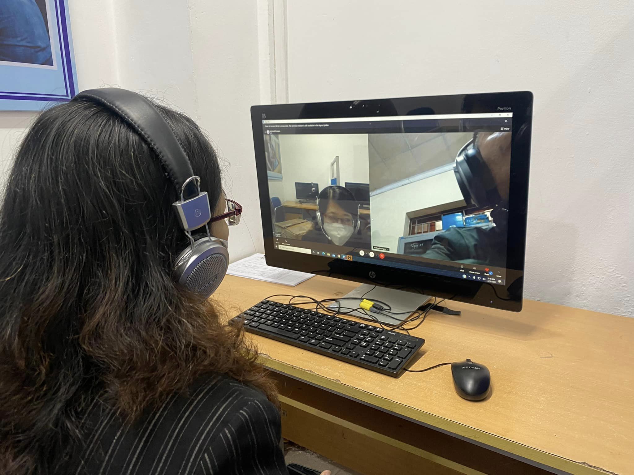 Doanh nghiệp phỏng vấn tuyển dụng lao động trực tuyến. Ảnh - N.Dương.