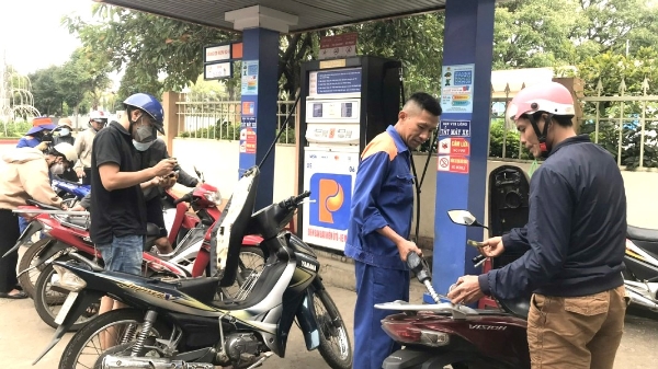 Giá xăng dầu giảm mạnh