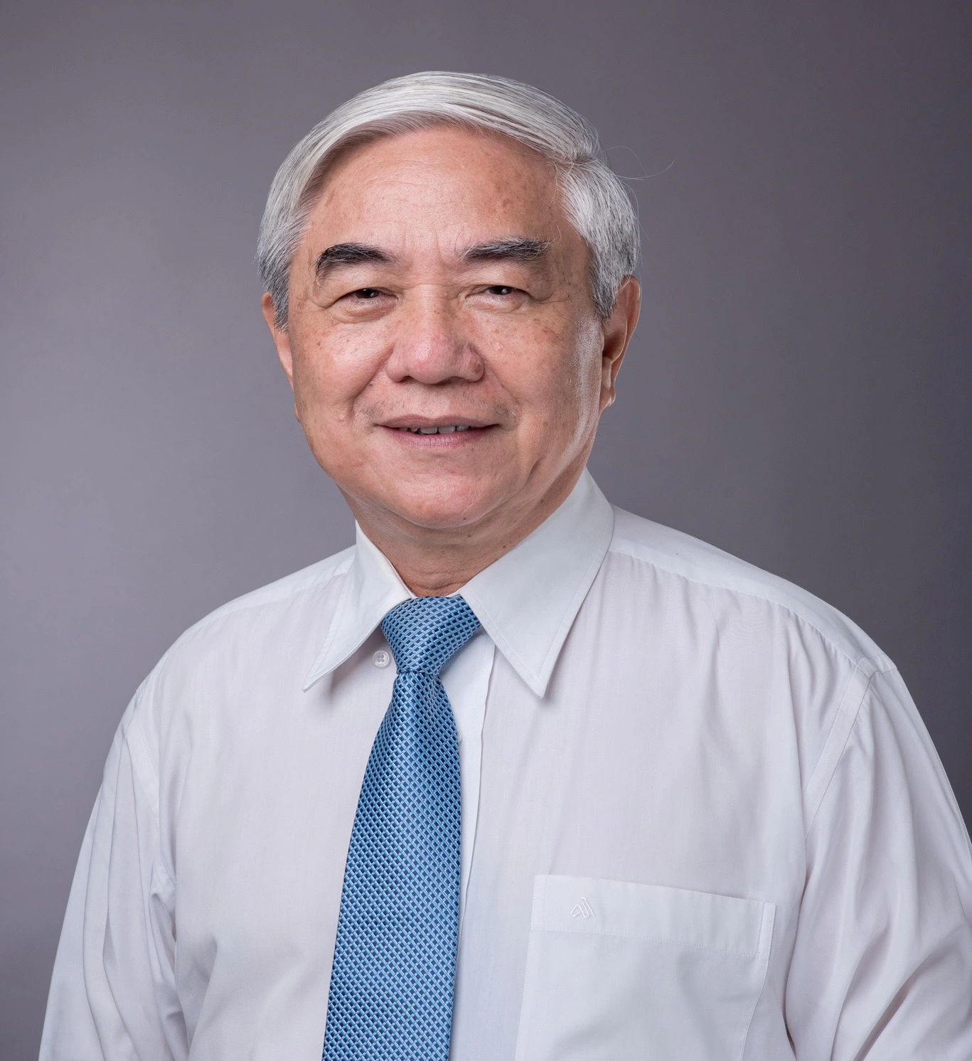 Nguyên Bộ trưởng Nguyễn Quân.