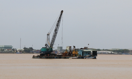 Đồng Tháp tiên phong giao mỏ cát cho nhà thầu cao tốc khai thác