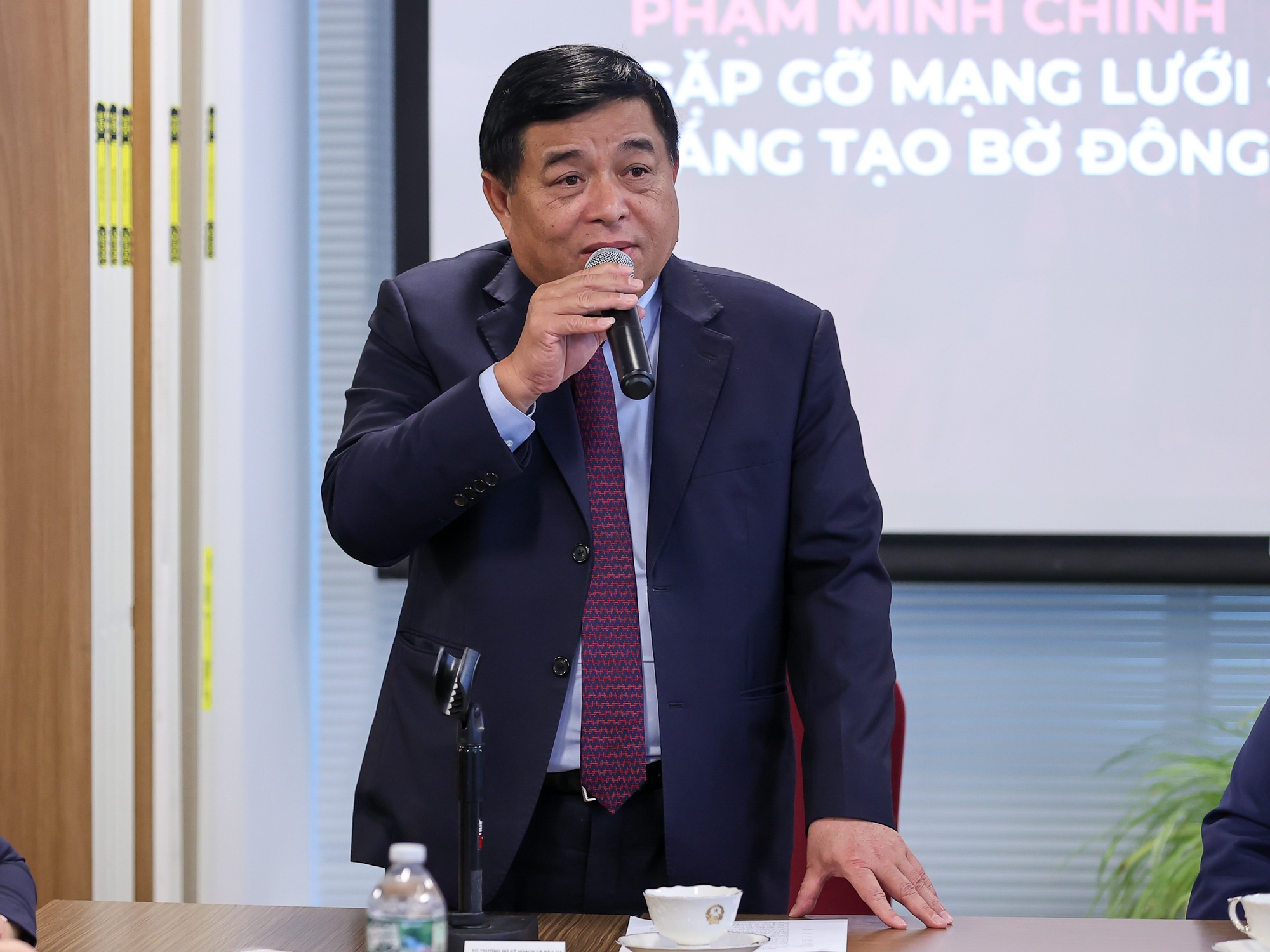Bộ trưởng Bộ Kế hoạch và Đầu tư Nguyễn Chí Dũng phát biểu tại buổi gặp gỡ các thành viên của Mạng lưới đổi mới sáng tạo Việt Nam tại Hoa Kỳ. Ảnh: VGP.