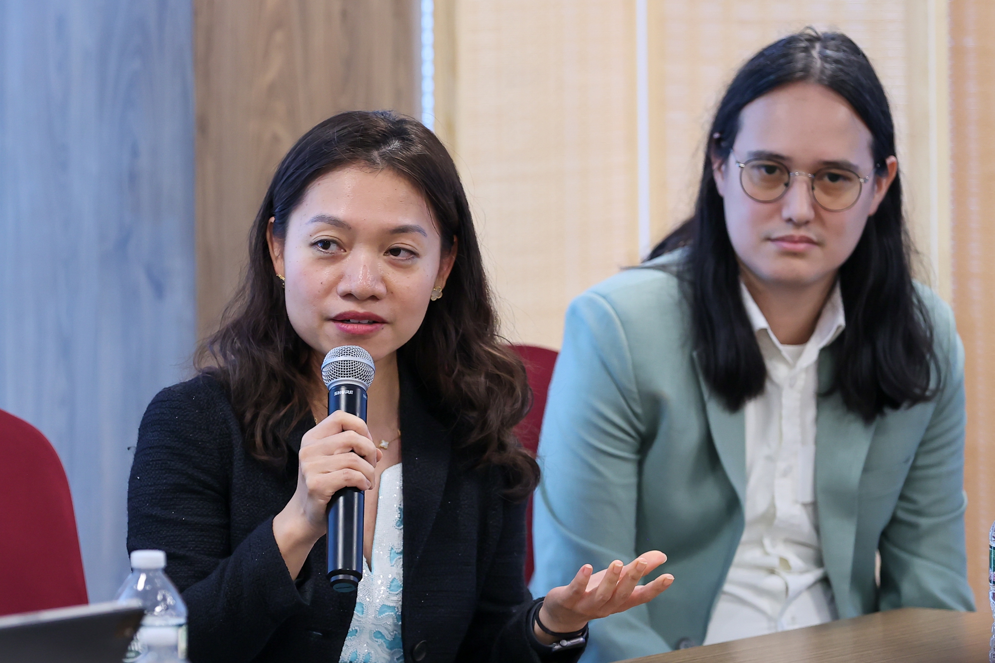 C&aacute;c th&agrave;nh vi&ecirc;n của mạng lưới chia sẻ c&aacute;c kinh nghiệm, đề xuất c&aacute;c &yacute; tưởng, chương tr&igrave;nh v&agrave; kế hoạch để mở rộng mạng lưới. Ảnh: VGP.