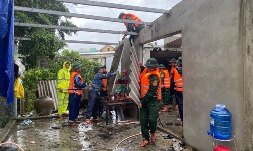 Các tỉnh Bắc Trung Bộ ứng phó với mưa lớn, giông lốc