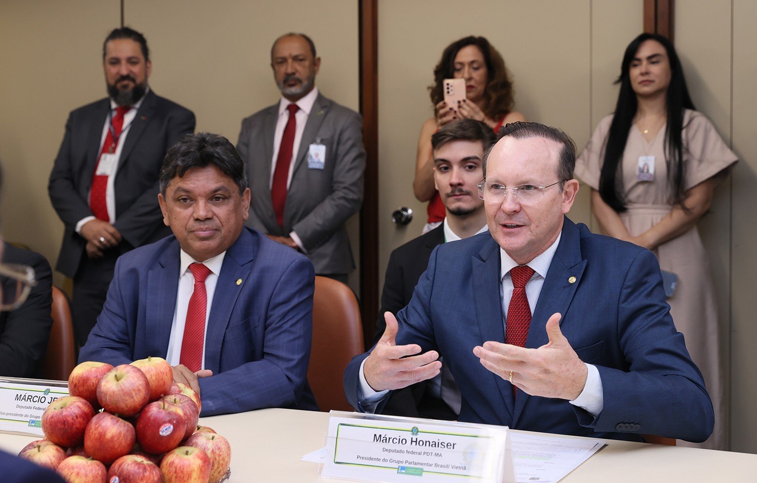 Chủ tịch Nh&oacute;m Nghị sĩ hữu nghị M&aacute;rcio Honaiser khẳng định sẽ quan t&acirc;m, vận động c&aacute;c nghị sĩ li&ecirc;n bang quan t&acirc;m th&uacute;c đẩy khởi động đ&agrave;m ph&aacute;n FTA Việt Nam &ndash; MERCOSUR. Ảnh: VGP.
